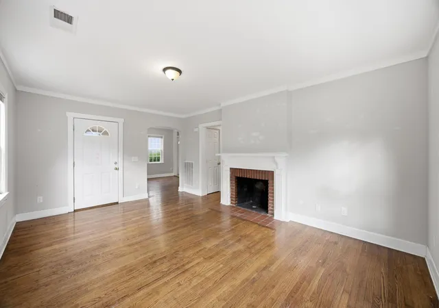 Photo 2 of Single family home for sale at 102 S Howell Ave, Chattanooga, TN 37411 | MLS# 1541936 | Listing updated on 2026-09-04