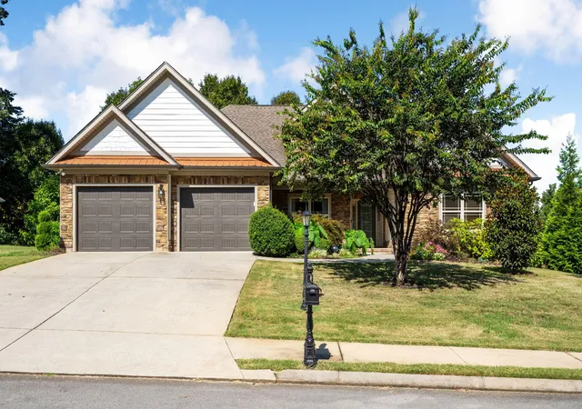 Photo 1 of Single family home for sale at 8879 Mckenzie Farm Dr, Ooltewah, TN 37363 | MLS# 1540285 | Listing updated on 2026-10-07