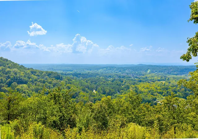 Photo 2 of Mansion for sale at 2252 Horizons Dr, Ooltewah, TN 37363 | MLS# 1542577 | Listing updated on 2026-09-11