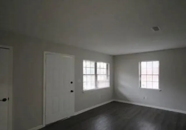 Photo 2 of Multi family home for sale at 7822 Basswood Dr #7822/7824, Chattanooga, TN 37416 | MLS# 1543517 | Listing updated on 2026-09-27