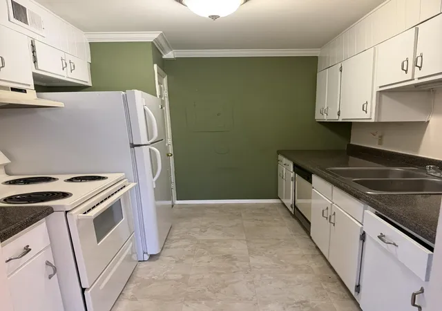 Photo 3 of Condo for sale at 900 Mountain Crk Rd # 93, Chattanooga, TN 37405 | MLS# 1540577 | Listing updated on 2026-10-24
