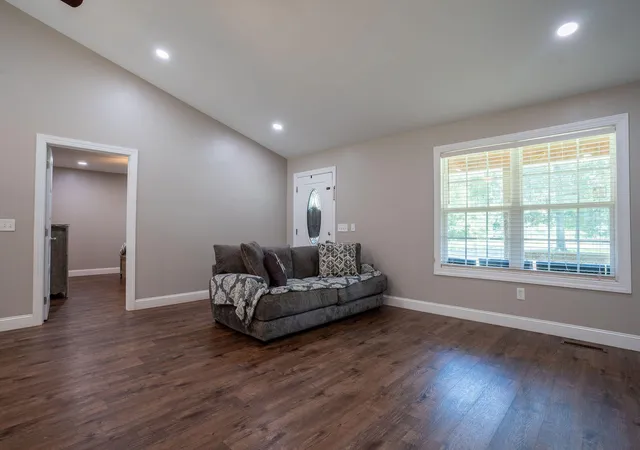 Photo 3 of Single family home for sale at 178 Shankles Cir, Rainsville, AL 35986 | MLS# 1542421 | Listing updated on 2026-09-08