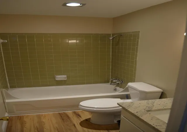 Listing Photo 2 - Condo for sale in building located at 900 Mountain Creek Rd, Chattanooga, TN 37405 - Unit #137