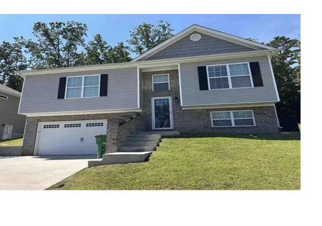 Photo 1 of Sale Pending at 2009 Short Leaf, Soddy Daisy, TN 37379 | MLS# 1540902 | Listing updated on 2026-09-10
