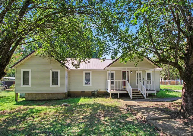 Photo 1 of Single family home for sale at 707 Gilbert Ln, La Fayette, GA 30728 | MLS# 1542448 | Listing updated on 2026-09-28