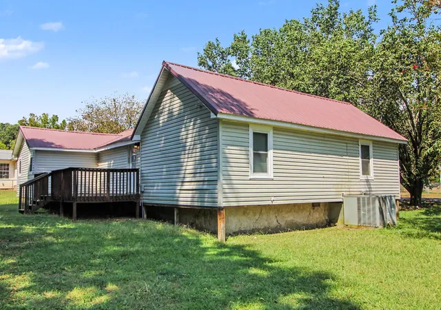 Photo 3 of Single family home for sale at 707 Gilbert Ln, La Fayette, GA 30728 | MLS# 1542448 | Listing updated on 2026-09-28