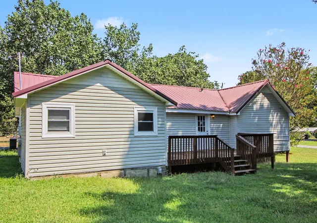 Photo 3 of Single family home for sale at 707 Gilbert Ln, La Fayette, GA 30728 | MLS# 1542448 | Listing updated on 2026-09-28