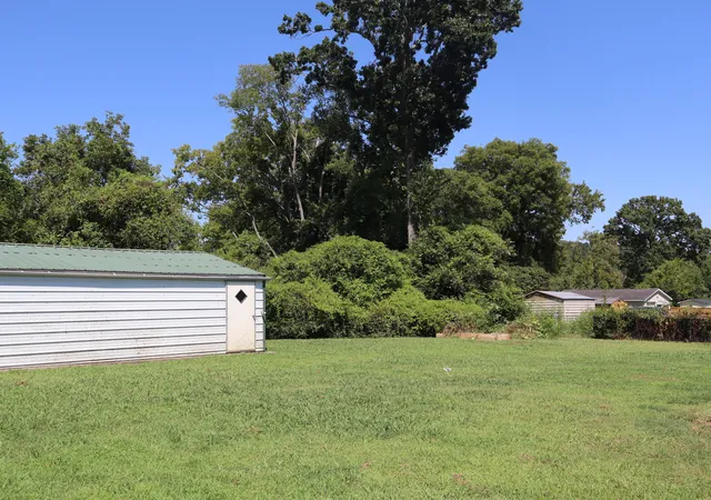 Photo 3 of Single family home for sale at 3311 Mountain View Dr, Chattanooga, TN 37419 | MLS# 1541943 | Listing updated on 2026-09-08