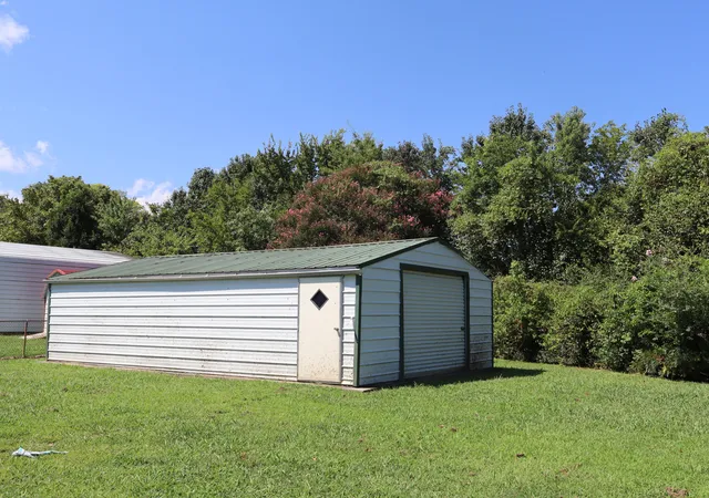 Photo 3 of Single family home for sale at 3311 Mountain View Dr, Chattanooga, TN 37419 | MLS# 1541943 | Listing updated on 2026-09-08