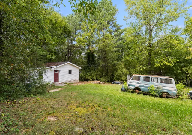 Photo 4 of Single family home for sale at 202 Rubart Dr, Dalton, GA 30721 | MLS# 1542422 | Listing updated on 2026-09-08