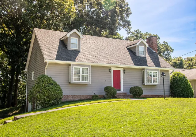 Photo 1 of Sale Pending at 5703 River Glade Dr, Chattanooga, TN 37416 | MLS# 1542086 | Listing updated on 2026-09-13