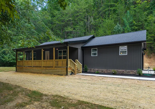 Photo 1 of Single family home for sale at 751 Owl Hollow Rd, Mc Donald, TN 37353 | MLS# 1541460 | Listing updated on 2026-09-02
