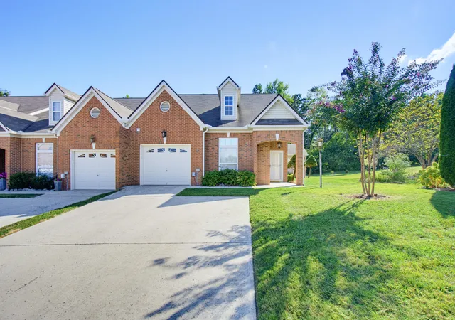 Photo 2 of Townhouse for sale at 2401 Cone Flower Trl, Chattanooga, TN 37421 | MLS# 1541353 | Listing updated on 2026-09-01