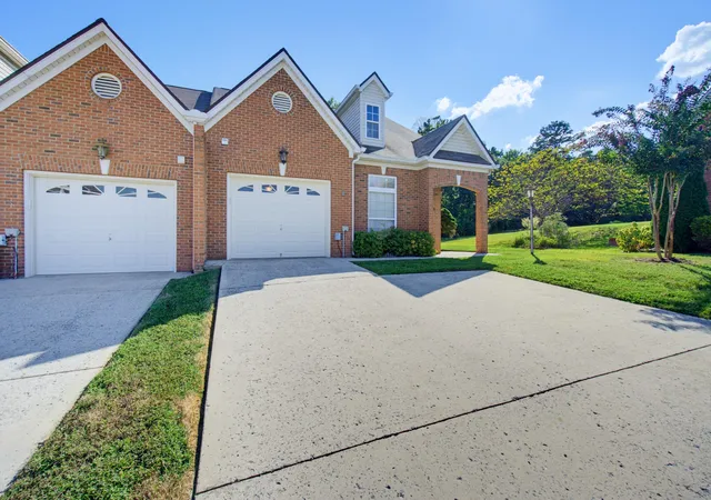 Photo 3 of Townhouse for sale at 2401 Cone Flower Trl, Chattanooga, TN 37421 | MLS# 1541353 | Listing updated on 2026-10-04