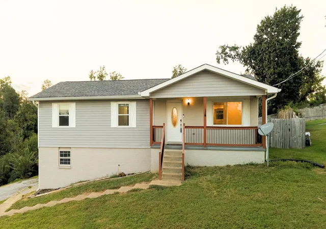 Photo 1 of Single family home for sale at 4127 Lost Oaks Dr, Ooltewah, TN 37363 | MLS# 1541981 | Listing updated on 2026-09-16