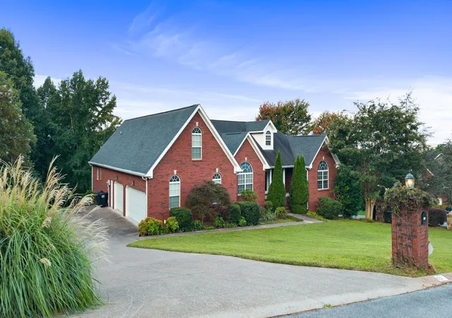 Photo 2 of Single family home for sale at 9120 Greystone Valley Dr, Ooltewah, TN 37363 | MLS# 1541909 | Listing updated on 2026-09-02