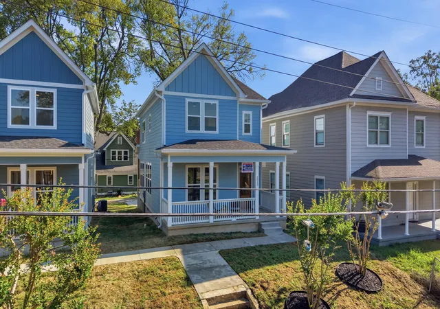 Photo 2 of Single family home for sale at 1513 Chamberlain Ave, Chattanooga, TN 37404 | MLS# 1541573 | Listing updated on 2026-09-15