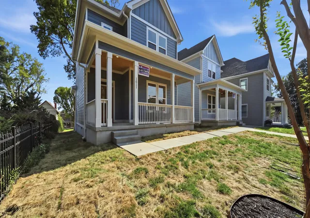 Photo 3 of Single family home for sale at 1511 Chamberlain Ave, Chattanooga, TN 37404 | MLS# 1541571 | Listing updated on 2026-10-12