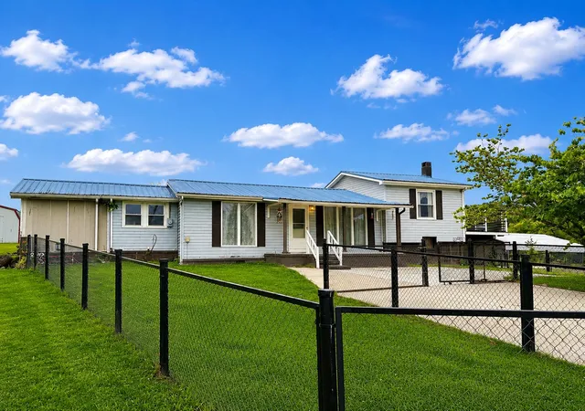 Photo 1 of Single family home for sale at 1849 Blythe Fry Ln, Birchwood, TN 37308 | MLS# 1542458 | Listing updated on 2026-09-21