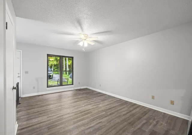 Photo 2 of Multi family home for sale at 3729 Monte Vista Dr, Chattanooga, TN 37411 | MLS# 1541985 | Listing updated on 2026-09-02