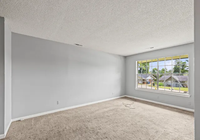 Listing Photo 3 - Condo for sale in building located at 3975 Arbor Pl Ln, Chattanooga, TN 37416