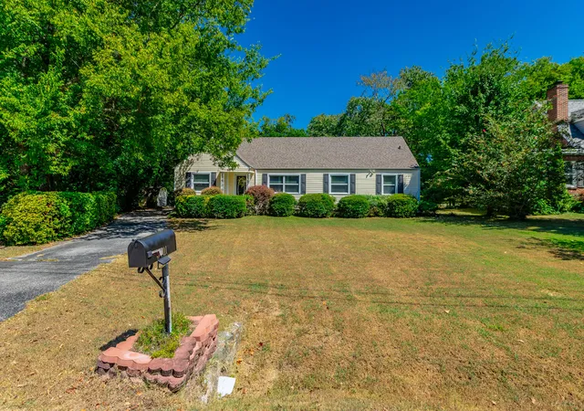Photo 4 of Sale Pending at 3601 Glendon Dr, Chattanooga, TN 37411 | MLS# 1542908 | Listing updated on 2026-09-27