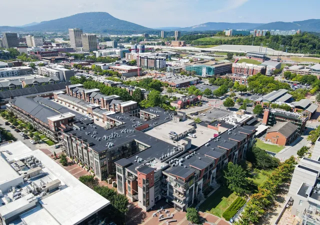 Photo 2 of Sale Pending at 129 Walnut St #Unit 438, Chattanooga, TN 37403 | MLS# 1541942 | Listing updated on 2026-09-08