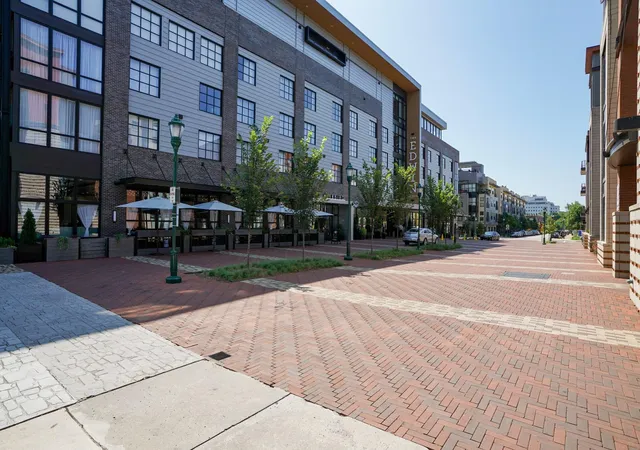 Photo 3 of Condo for sale at 129 Walnut St #438, Chattanooga, TN 37403 | MLS# 1541942 | Listing updated on 2026-10-14
