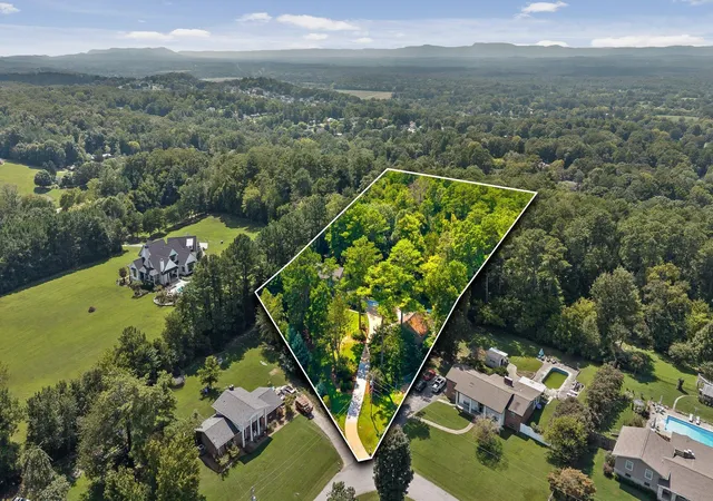 Photo 2 of Single family home for sale at 273 Mason Dr, Ringgold, GA 30736 | MLS# 1542047 | Listing updated on 2026-09-14