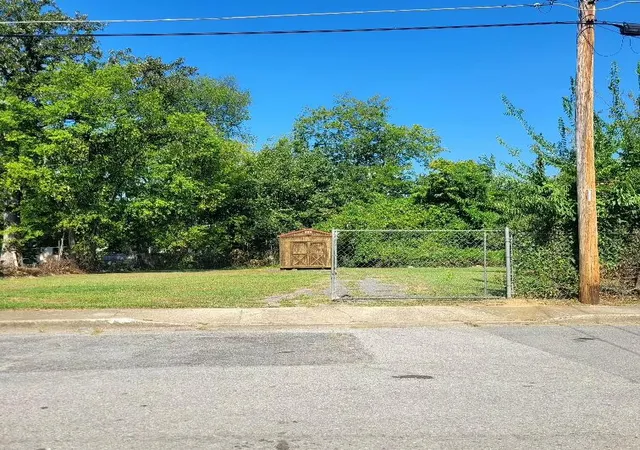 Photo 10 of Sale Pending at 3111 07th Avenue, Chattanooga, TN 37407 | MLS# 1542036 | Listing updated on 2026-09-04