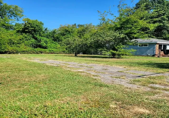 Photo 3 of Sale Pending at 3111 07th Avenue, Chattanooga, TN 37407 | MLS# 1542036 | Listing updated on 2026-09-04