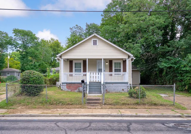 Photo 1 of Single family home for sale at 1310 Roanoke Ave, Chattanooga, TN 37406 | MLS# 1541934 | Listing updated on 2026-09-09