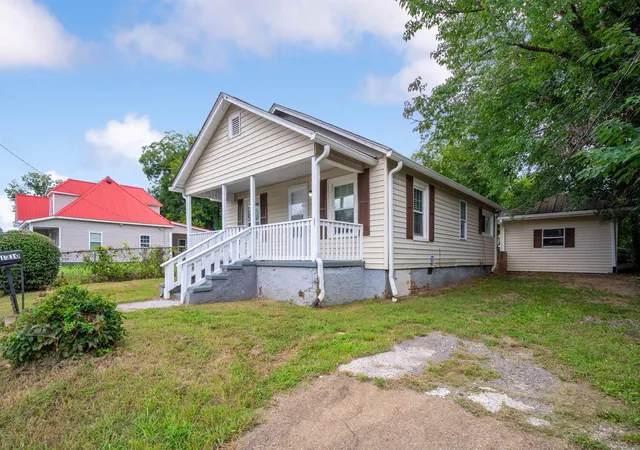 Photo 3 of Single family home for sale at 1310 Roanoke Ave, Chattanooga, TN 37406 | MLS# 1541934 | Listing updated on 2026-09-09