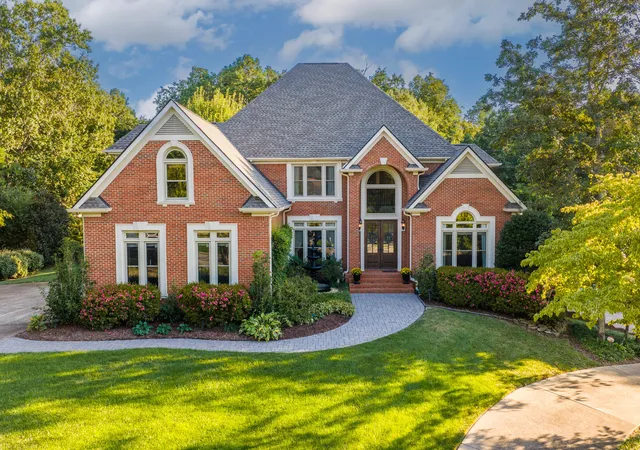 Photo 4 of Single family home for sale at 5718 Mountain Grv Dr, Chattanooga, TN 37421 | MLS# 1542058 | Listing updated on 2026-09-09