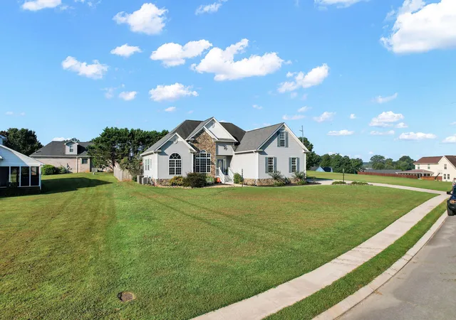 Photo 2 of Single family home for sale at 149 Candice Dr Ne, Cleveland, TN 37323 | MLS# 1542223 | Listing updated on 2026-09-23