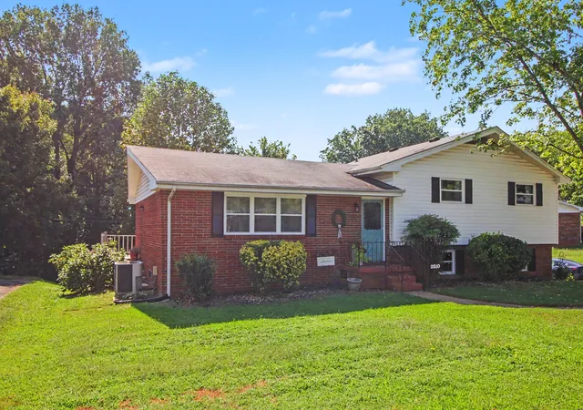 Photo 2 of Single family home for sale at 2510 Mahala Ln, Chattanooga, TN 37421 | MLS# 1542574 | Listing updated on 2026-09-10