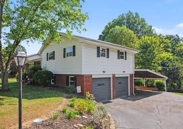 Photo 2 of Single family home for sale at 2510 Mahala Ln, Chattanooga, TN 37421 | MLS# 1542574 | Listing updated on 2026-09-10