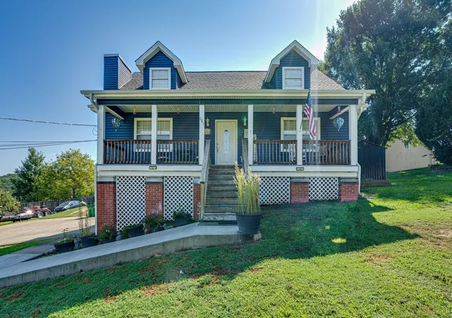 Photo 1 of Single family home for sale at 684 Debbie Ln, Ringgold, GA 30736 | MLS# 1541890 | Listing updated on 2026-09-21