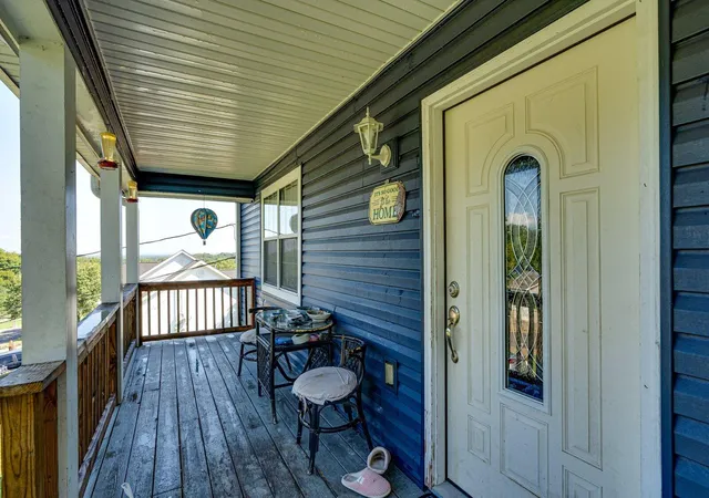 Photo 4 of Single family home for sale at 684 Debbie Ln, Ringgold, GA 30736 | MLS# 1541890 | Listing updated on 2026-09-21