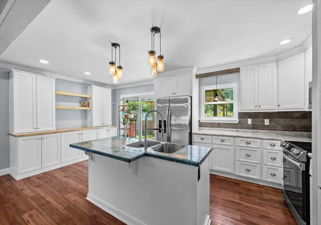 Photo 4 of Sale Pending at 7740 Village Way Dr, Hixson, TN 37343 | MLS# 1542094 | Listing updated on 2026-09-11