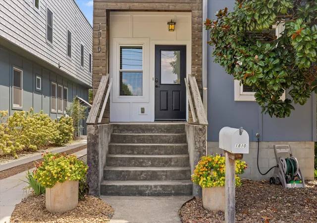 Photo 2 of Single family home for sale at 1810 Madison St, Chattanooga, TN 37408 | MLS# 1542069 | Listing updated on 2026-09-10