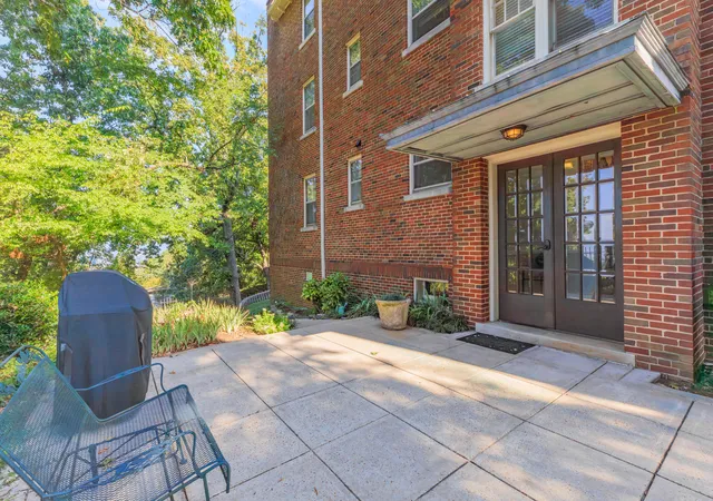 Listing Photo 5 - Condo for sale in building located at 190 N Crest Rd, Chattanooga, TN 37404 - Unit #3