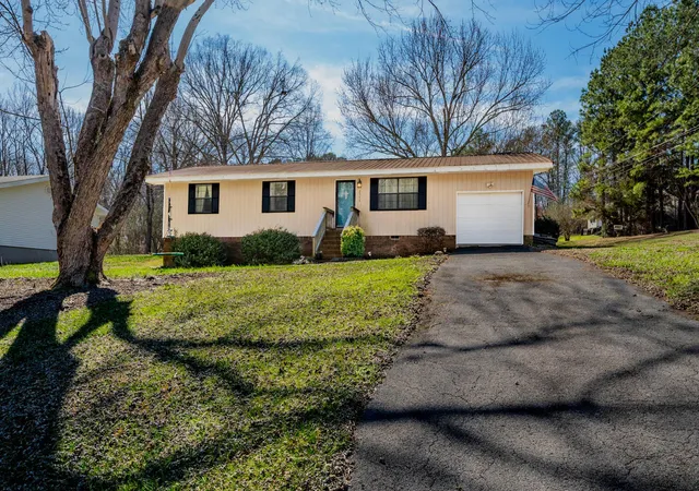 Photo 2 of Single family home for sale at 2311 Saunders Rd, Ringgold, GA 30736 | MLS# 1542123 | Listing updated on 2026-09-04