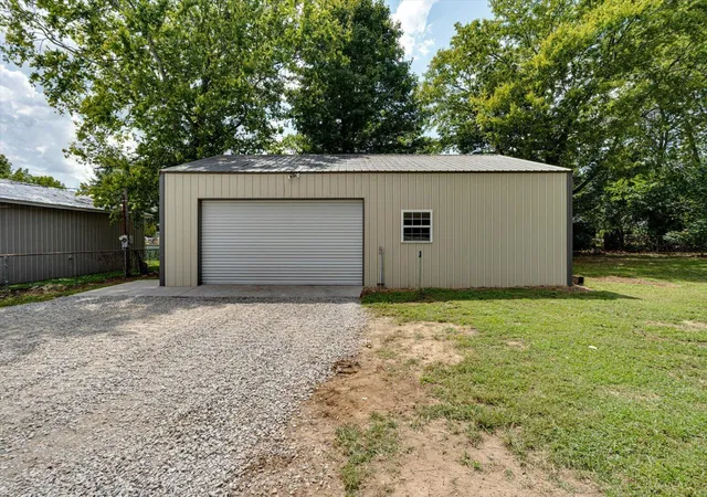 Photo 4 of Sale Pending at 124 Morningside Dr, Soddy Daisy, TN 37379 | MLS# 1541897 | Listing updated on 2026-09-02