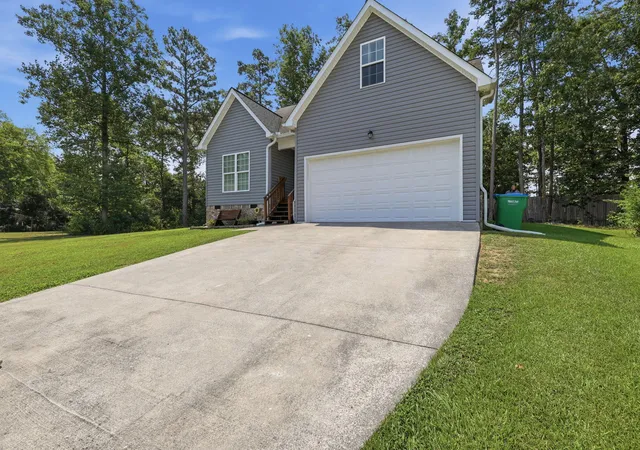 Photo 1 of Single family home for sale at 440 Bloomington Dr, Dalton, GA 30721 | MLS# 1541871 | Listing updated on 2026-09-09