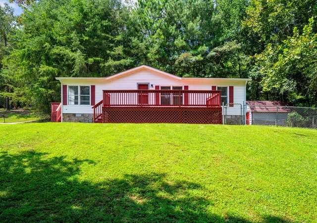 Photo 1 of Sale Pending at 3004 Chase Dr, Rossville, GA 30741 | MLS# 1541892 | Listing updated on 2026-09-15
