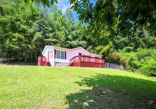 Photo 3 of Sale Pending at 3004 Chase Dr, Rossville, GA 30741 | MLS# 1541892 | Listing updated on 2026-09-15