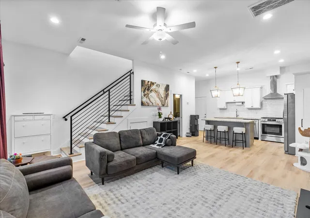 Photo 3 of Condo for sale at 829 S Greenwood Ave #113, Chattanooga, TN 37404 | MLS# 1541948 | Listing updated on 2026-09-03