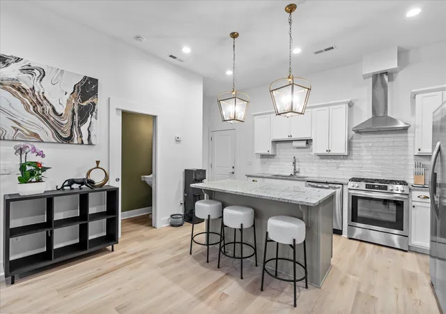 Listing Photo 5 - Condo for sale in building located at 829 S Greenwood Ave, Chattanooga, TN 37404 - Unit #113