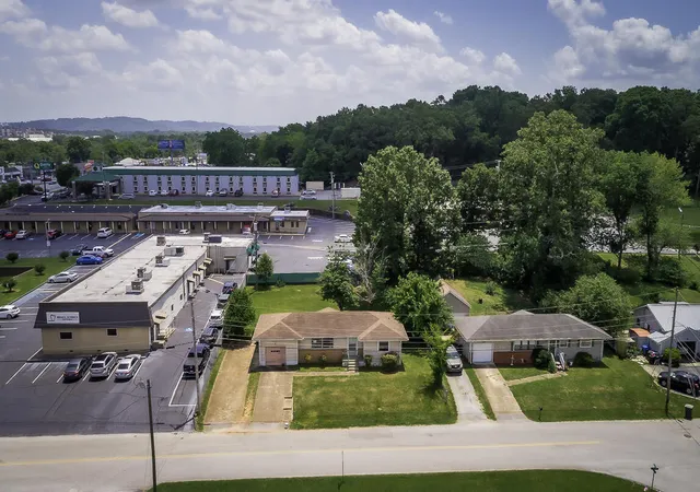 Photo 4 of Single family home for sale at 1504 Cloverdale Dr, Hixson, TN 37343 | MLS# 1541902 | Listing updated on 2026-09-14